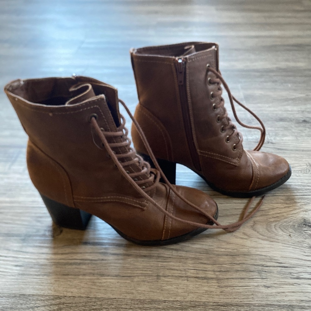 High heel boots